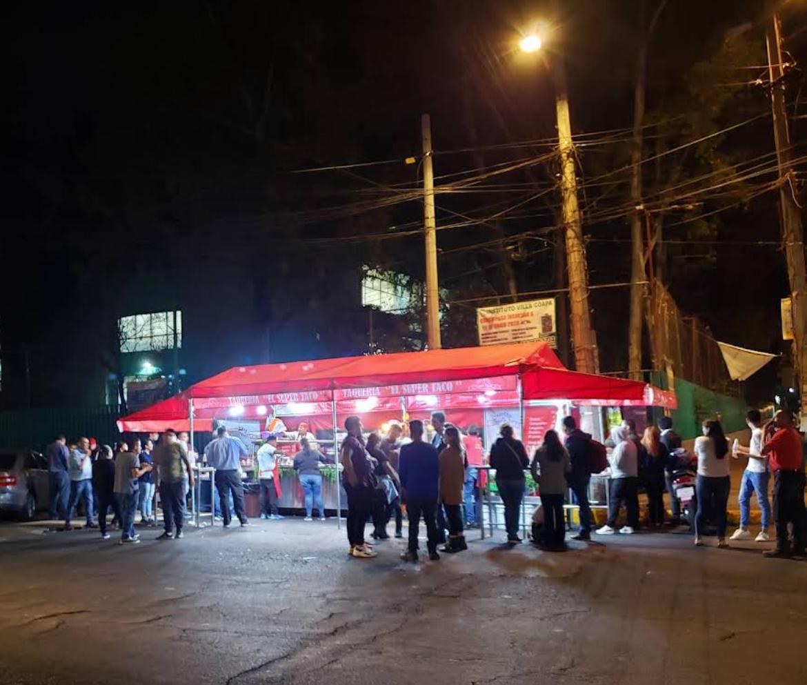 Ambiente de Taquería Bachilleres 4